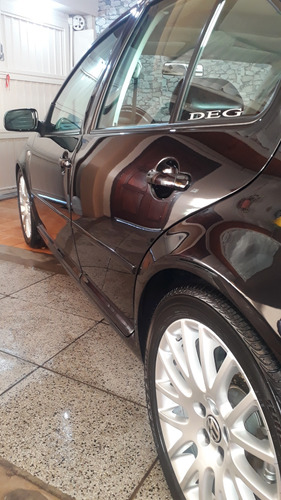Volkswagen Bora 1.8 Highline T 180cv Cuero