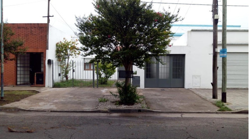 Imagen 1 de 30 de Casa En Venta En La Plata Calle 61 E/ 137 Y 138 - Dacal Bienes Raices