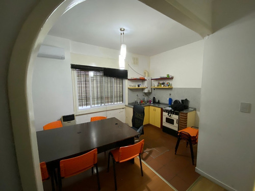 Imagen 12 de 13 de En Venta Fte A Estacion Depto Tipo Casa 4 Amb En Muy Buen Estado En Lanus (079)