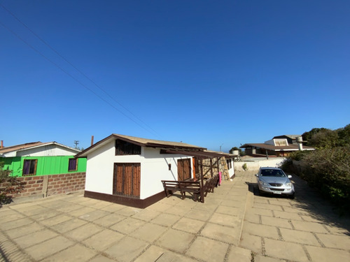 Hermosa Casa En Tranquilo Barrio De El Quisco