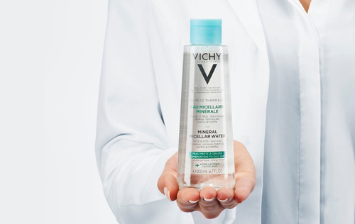 Imagen 2 de 3 de Agua Micelar Mineral Vichy Piel Grasa Purete Thermale 200ml