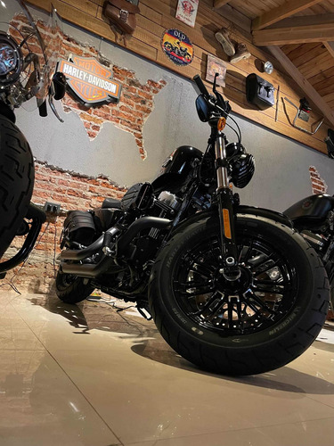 Imagen 7 de 18 de Harley Davidson, Sportster, Iron, 883, Street Bob, Fat Boy