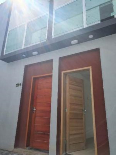 Imagem 3 de 12 de Sobrados Em Condomínio No Bairro Belas Artes, Em Itanhaém, Litoral Sul De São Paulo, Localizado No Lado Praia À 400 Metros Do Mar. Possui Piscina, Churrasqueira E Vaga Para 02 Automóveis