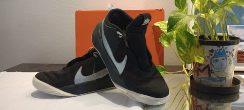 Vendo Zapatillas Nike Modelo Team  Hustle 10 D Basquet, 