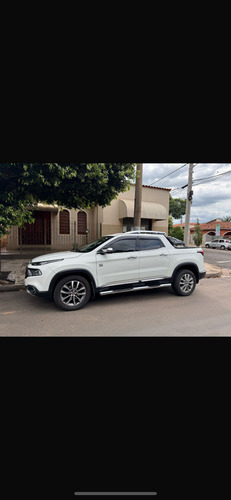 Fiat Toro 2.0 Volcano 4x4 Aut. 4p