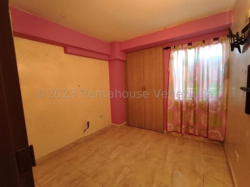 Imagen 14 de 15 de Apartamento En Venta En La Intercomunal Residencia Los Roques Db 23-17376