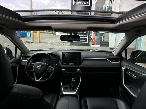 Toyota RAV4 LIMITED HV 2019