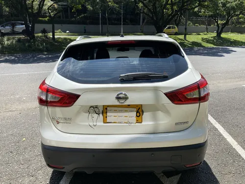 Nissan Qashqai 2.0 Esclusive At 4x4 2015