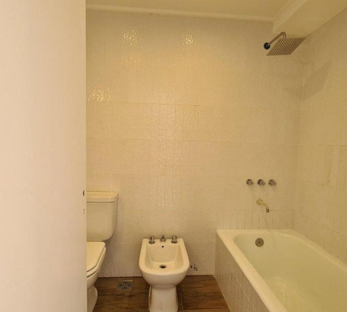Imagen 24 de 30 de Venta - Departamento Cuatro Ambientes C/ Dep. Reciclado Con Cochera - Las Heras 2370