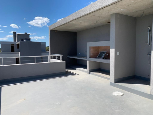 Imagen 12 de 23 de Duplex De 4 Ambientes Con Vista A La Bahía En Venta - The Kiri New Residences