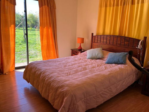Casa En El Campo. Ciudad Y Tranquilidad A Tu Alcance.