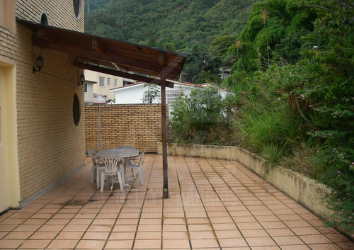 Se Vende Interesante Casa En Parte Alta De La Florida Con 4 Amplios Apartamentos