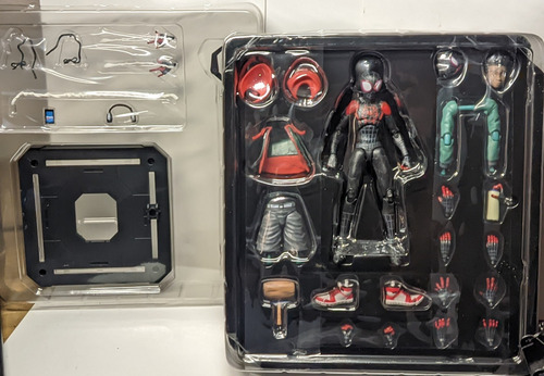 Figura de acción de Spider-Man Sentinel de Miles Morale