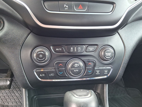 Jeep Cherokee LONGITUDE 2.4 AUT