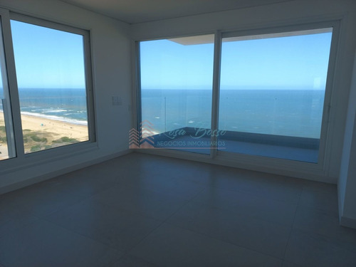 Imagen 12 de 16 de Venta Edificio Le Parc - Punta Del Este Brava