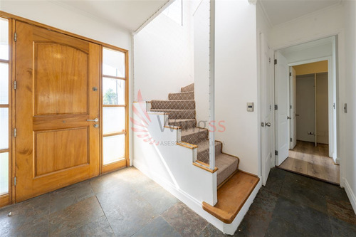 Casa En Venta De 4 Dorm. En Colina