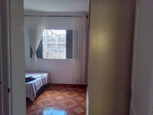 Casa Grande, Com Ótima Acessibilidade E Gerando Renda.