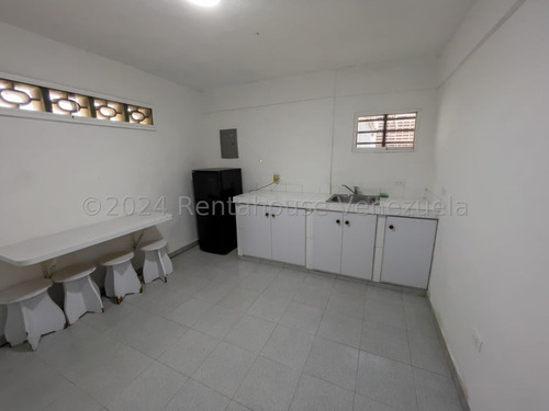 Galpón Con Amplias Cavas En Alquiler Mariche Mls 24-23955