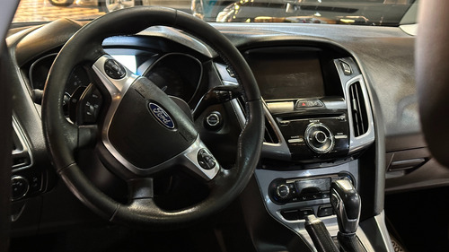Ford Focus III 2.0 Sedan Titanium At6