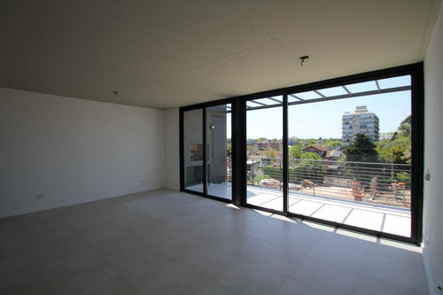Departamento 2 Ambientes En Venta - Beccar-vias/rolon