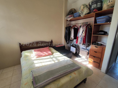 José Trivero Vende Hermosa Casa Ubicada En Excelente Zona De Cabudare, Cuenta Con Tanque Subterraneo