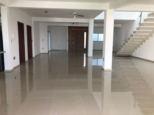 Imagen 14 de 20 de Hermosa Residencia Estilo Minimalista