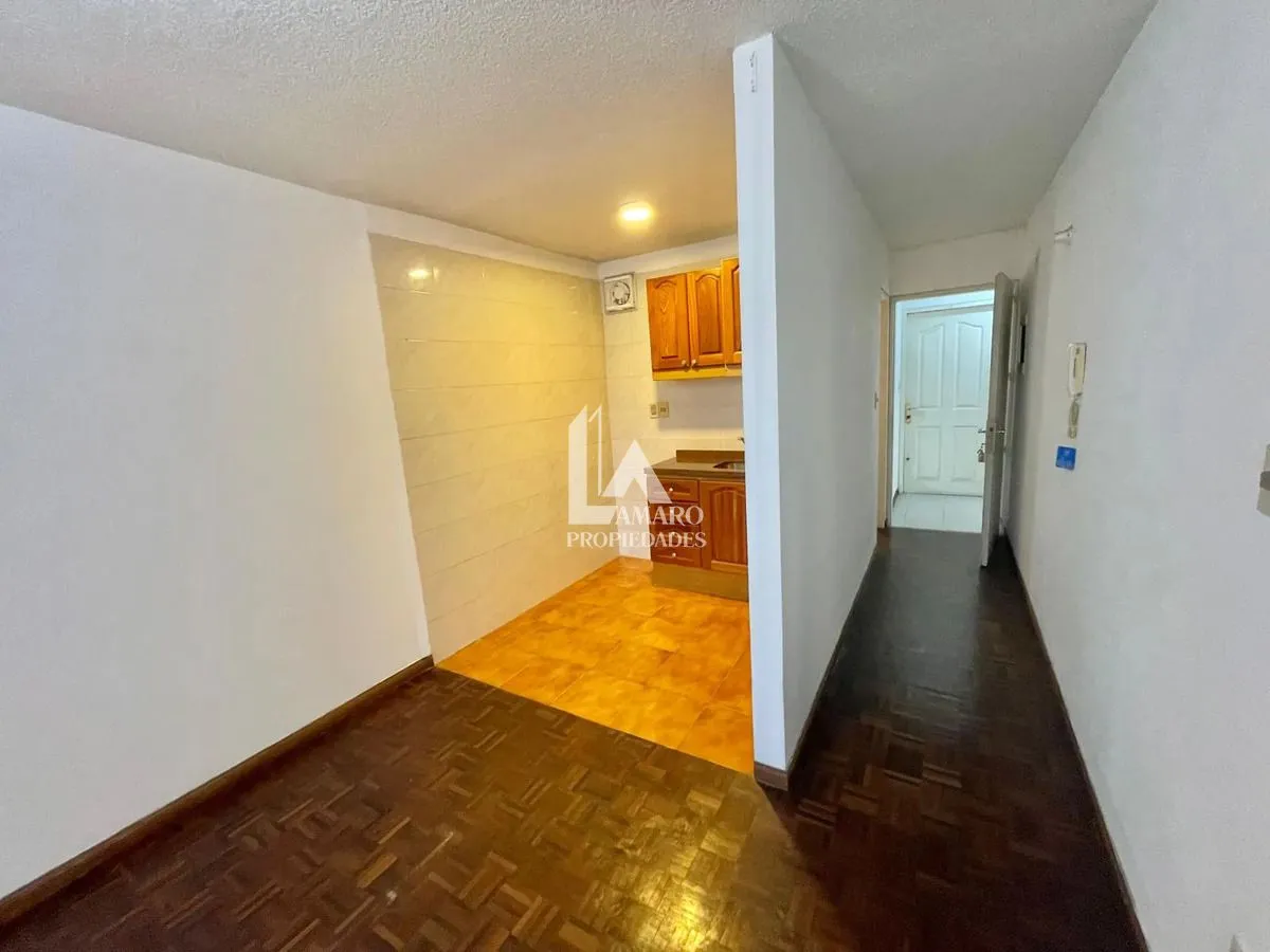 Apartamento En Alquiler, Monoambiente Con Patio En Pocitos Nuevo · Foto 5
