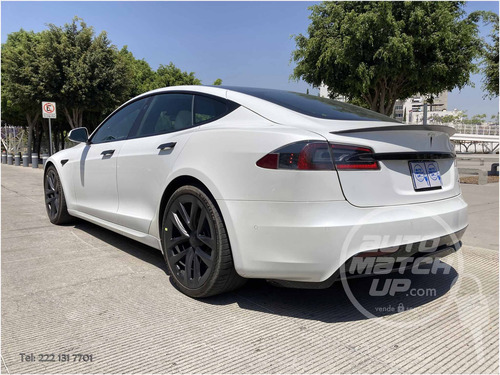 Tesla Model S 2022