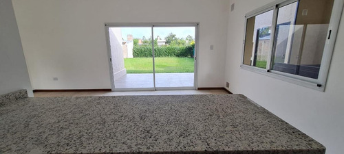 Imagen 16 de 30 de Excelente Casa De 2 Dormitorios En Venta A Estrenar En Tierra De Sueños 1. Roldan Y Funes.