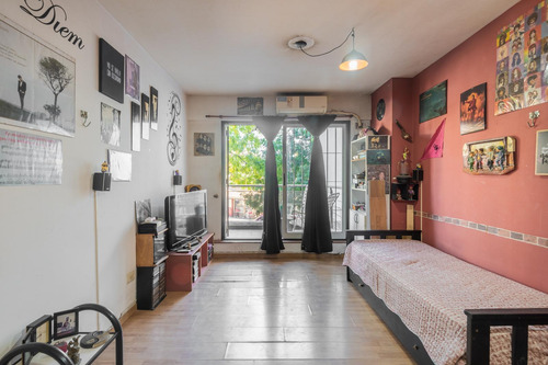 Departamento En Venta De 2 Ambientes En Floresta
