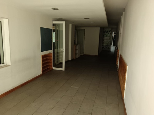 Centro Comercial Las Condes Local 7a
