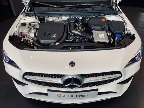 Imagen 7 de 13 de Mercedes Benz Cla200 Amg Line At 2023 0km Blanco