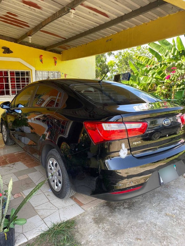 Imagen 8 de 10 de Kia Rio Semi Full