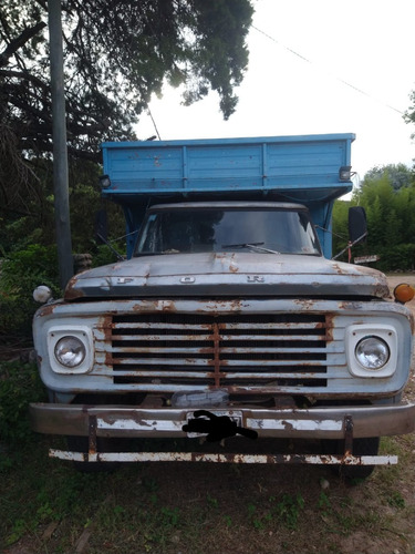 Ford 700