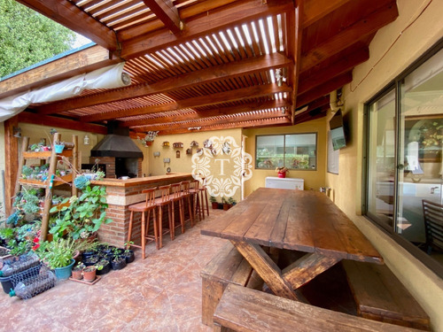 Remodelada, 6d/6b, Gran Jardín, Quincho.