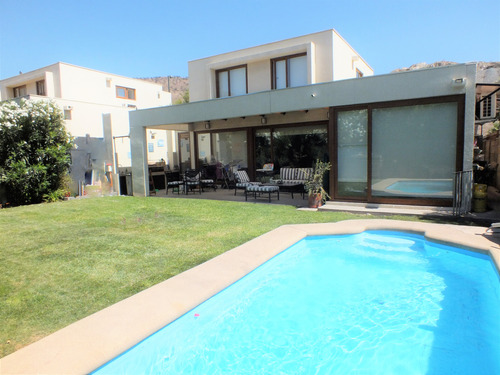 Excelente Casa Mediterránea En Chamisero