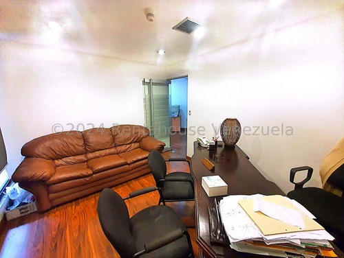 Mg Bm Vende Oficina Comercial En Chuao Mls #24-16364