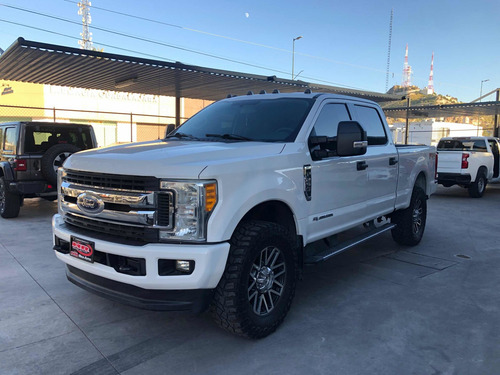 Imagen 1 de 8 de Ford F-250 2017 6.7l Super Duty Cab Dob Diesel 4x4 At