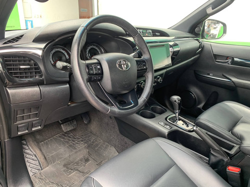 Imagem 4 de 8 de Toyota Hilux 2.8 Srx 4x4 Cd 16v Diesel 4p Automático