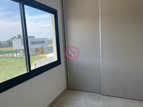 Casa En Venta En Santo Tomas, Pilar, G.b.a. Zona Norte