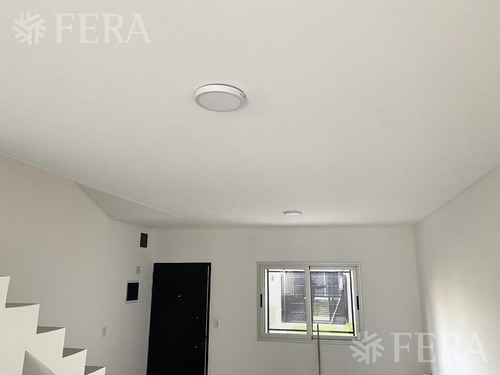 Imagen 5 de 25 de Venta De Departamento Tipo Casa Ph De 3 Ambientes Con Patio, Quincho Y Cochera En Villa Dominico (30140)
