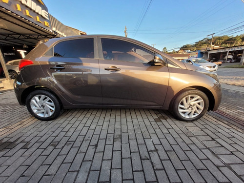 Imagem 7 de 10 de Hyundai Hb20 Comfort 1.0 2017