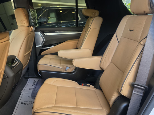 Cadillac Escalade ESV Premium Luxury DEMO