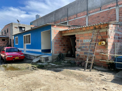 Se Vende Lote En Kilometro 8 Sector Gaira.