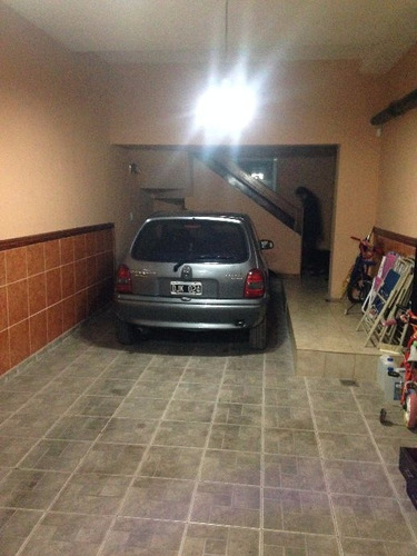 Imagen 2 de 14 de Chalet En Venta Cond En Remedios De Escalada Este