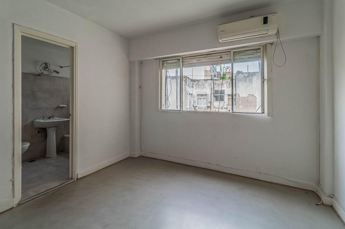 Monoambiente Refaccionado En Venta En La Calle San Luis 2800