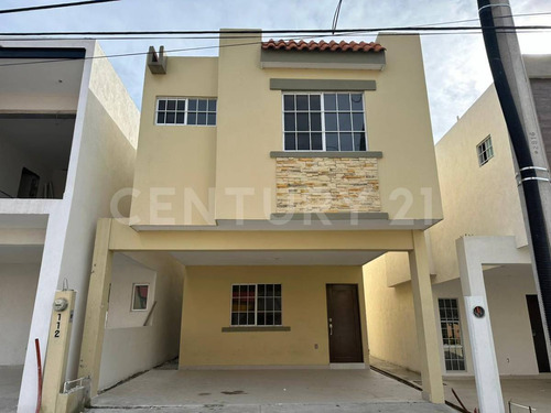 Casa En Venta Cerca Del Iest