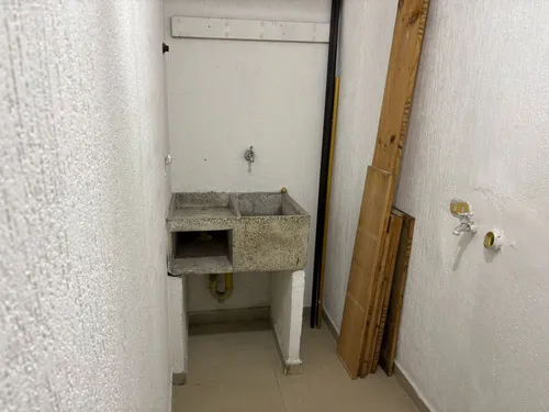 Edificio En Venta En El Ingenio Iii. Cod V8562
