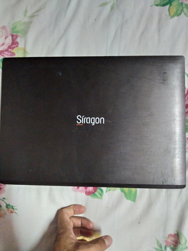 Carcasa Completa Con Sus Bisagras Para Laptop Siragon Nb3300