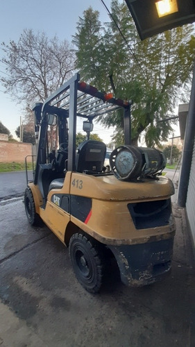 Imagen 4 de 13 de Autoelevador Caterpillar 3500kg Torre Triple Nafta/gas